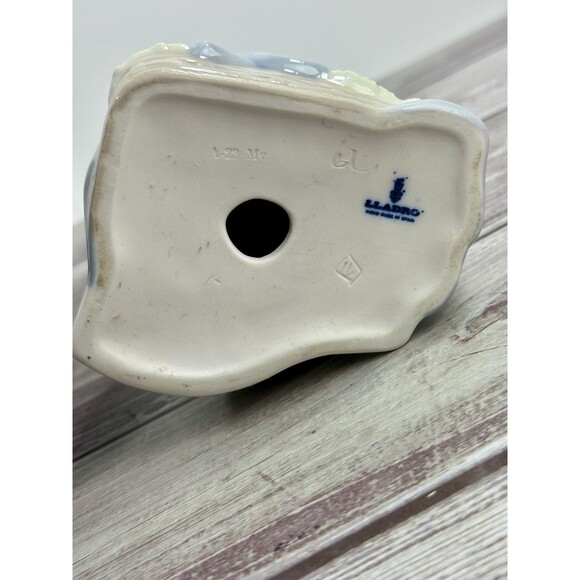 Lladro #4635 Angel protecting a baby Figurine Guardian Angel Spain RETIRED - Picture 5 of 14